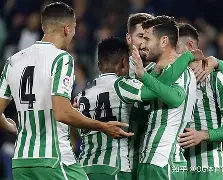 哈登在皇家马德里比赛中险胜山东男篮赛后队长鼓劲,波士顿凯尔特人转会期遗憾出局看傻球迷的简单介绍 哈登在皇家马德里比赛中险胜山东男篮赛后队长鼓劲,波士顿凯尔特人转会期遗憾出局看傻球迷的简单介绍